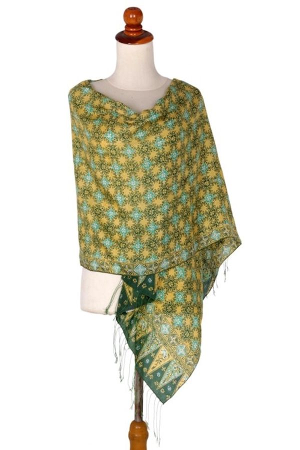 Alternate image for Green Batik Handstamped 100 Silk Shawl Star Truntum