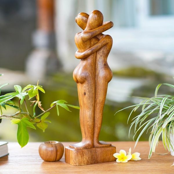 Alternate image for Romantic Wood Statuette Hold Me Tight