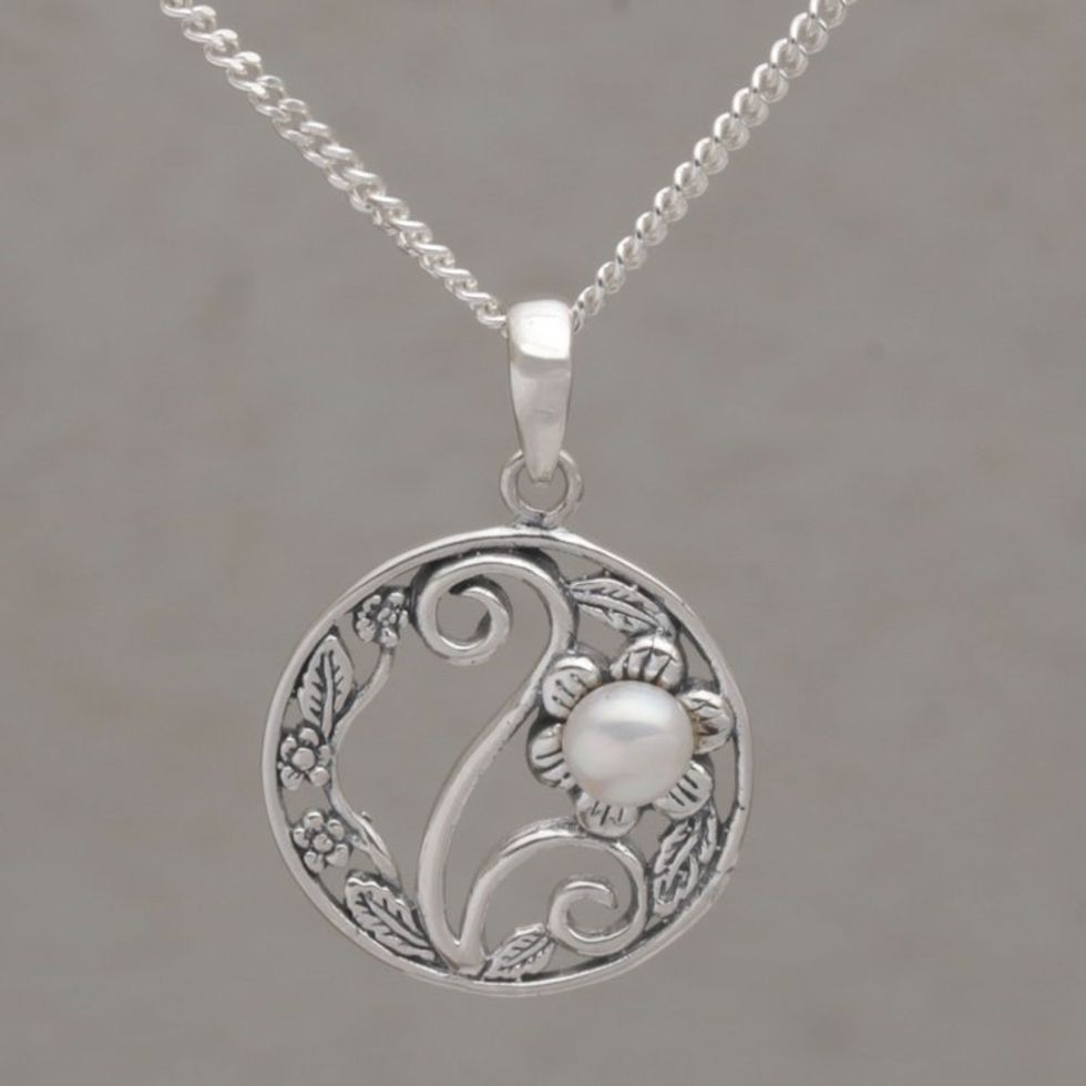 Pearl and Sterling Silver Flower-Themed Pendant Necklace 'Beautiful Morning'