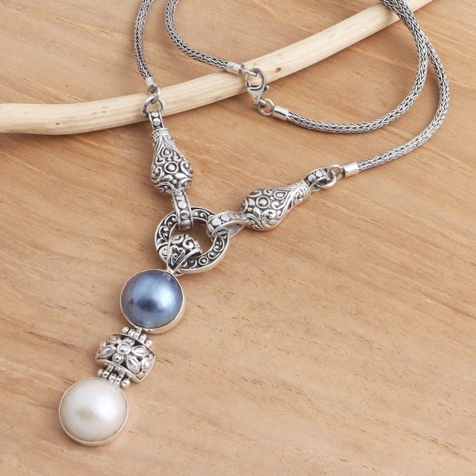 Blue and White Cultured Mabe Pearl Necklace 'Badung Belle'