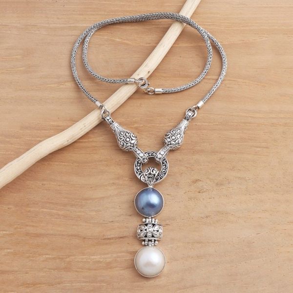 Alternate image for Blue and White Cultured Mabe Pearl Necklace Badung Belle