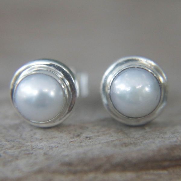 Alternate image for Sterling Silver Pearl Stud Earrings Brilliant Moon