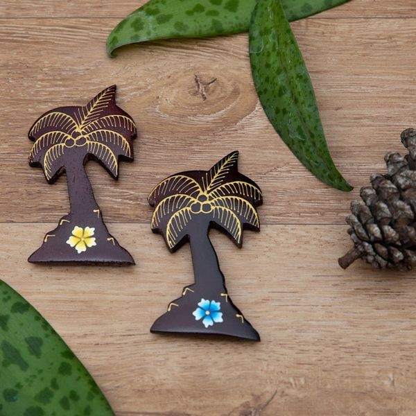 Alternate image for Set of 2 Hand-Painted Floral Palm Tree-Shaped Wood Magnets Paradisial Coasts