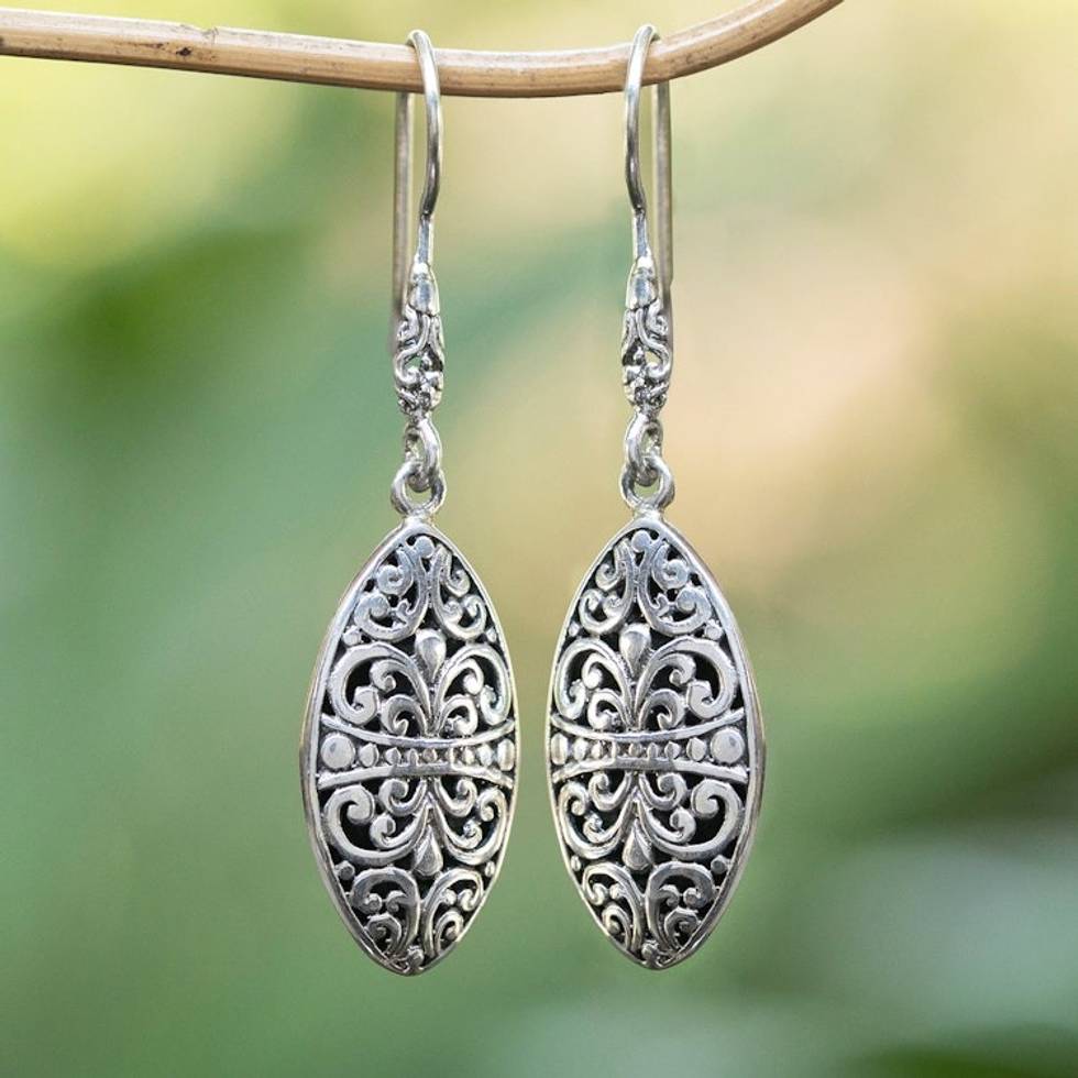 Polished and Oxidized Vine Sterling Silver Dangle Earrings 'Discreet Majesty'