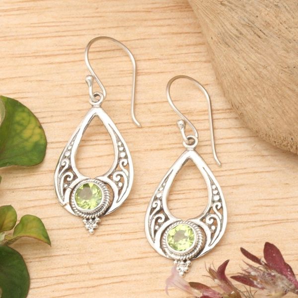 Alternate image for Polished 1-Carat Natural Peridot Drop-Shaped Dangle Earrings Green Realm