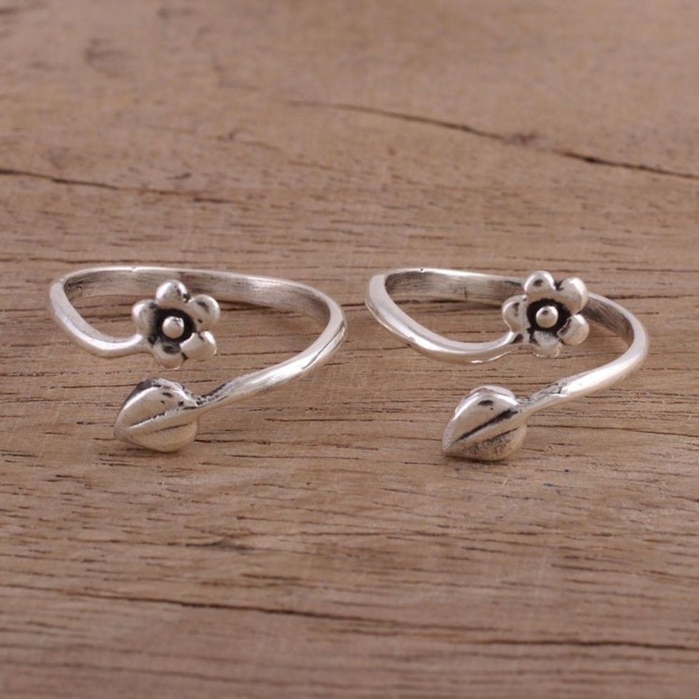 Unique Toe Rings with Flower Wrap Design Pair 'Flower and Leaf'