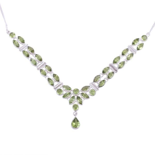 Alternate image for Peridot Pendant Necklace with 17 Carats of Gemstones Evening in Delhi