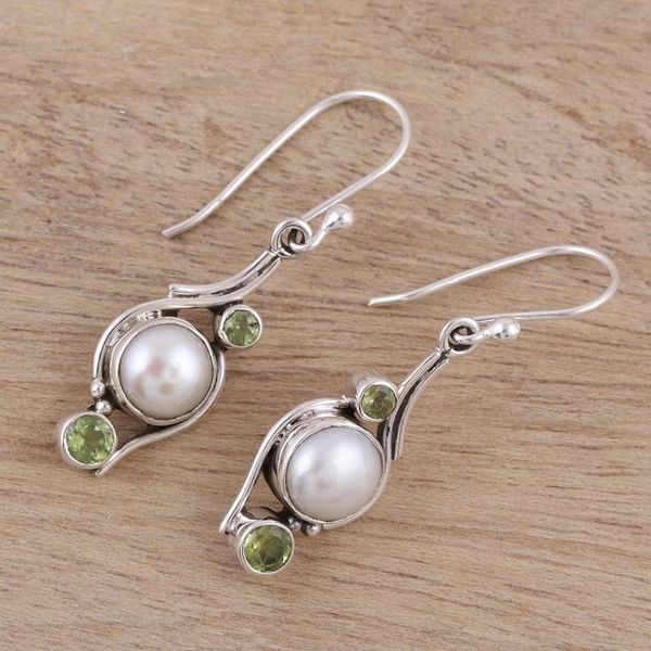 Alternate image for India Style Pearls and Peridot Earrings Sweet Dreams