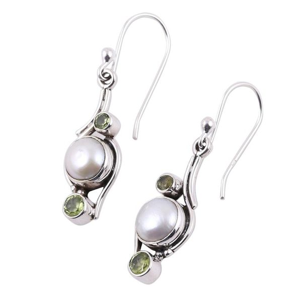 Alternate image for India Style Pearls and Peridot Earrings Sweet Dreams