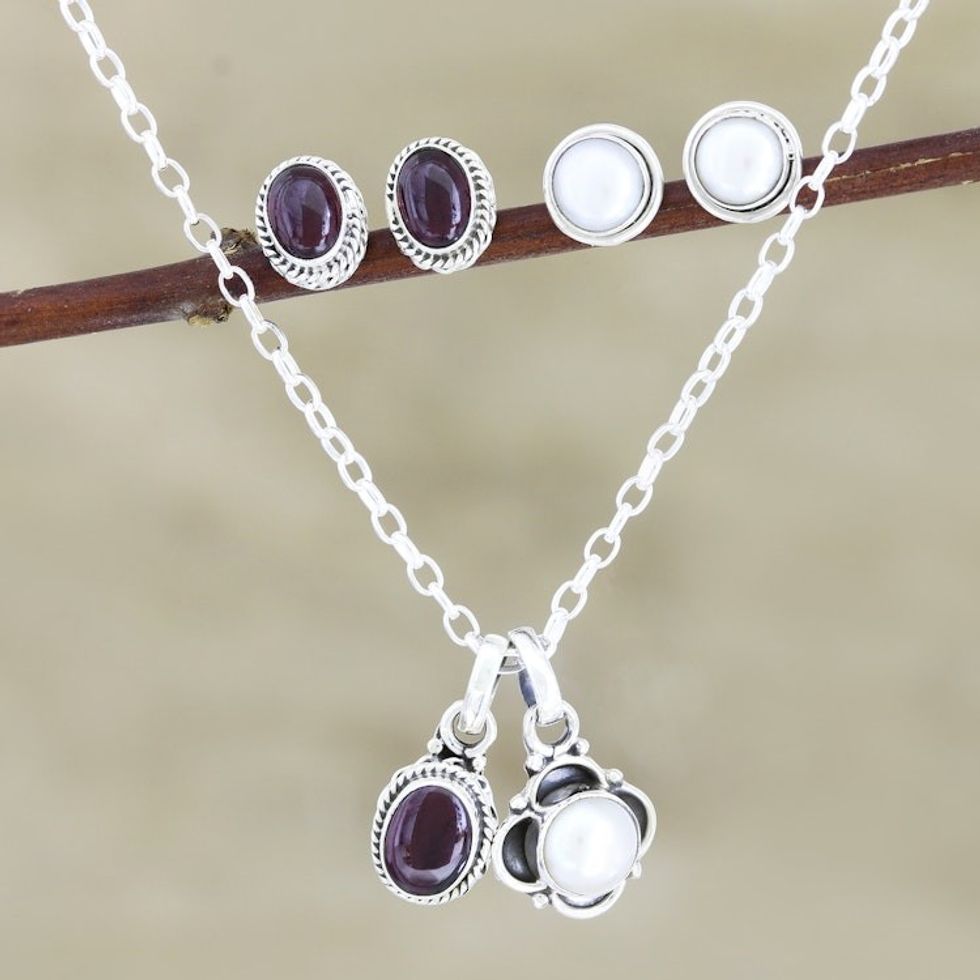 Handmade Garnet and Freshwater Pearl Jewelry Set 'Pure Romance'