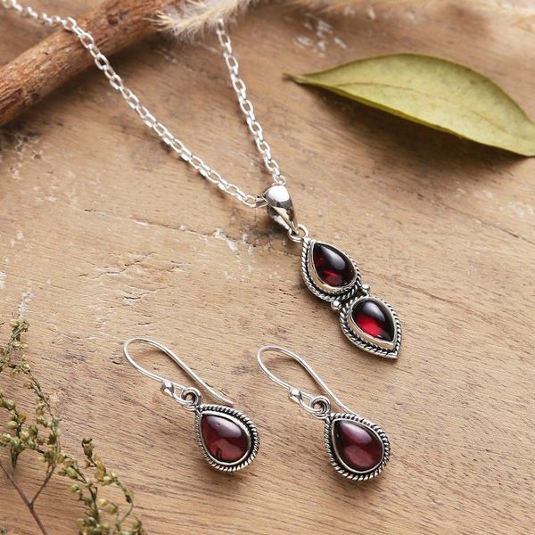 Alternate image for Sterling Silver and Natural Garnet Jewelry Set from India Duchess of Passion