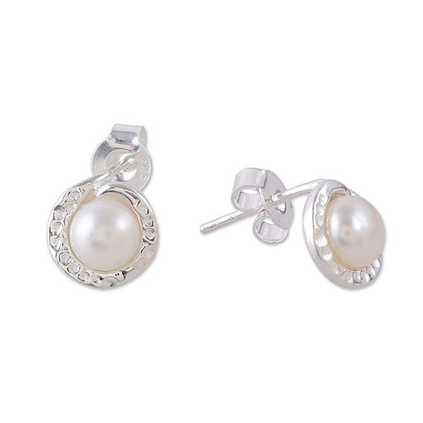 Alternate image for Sea-Inspired Cream Cultured Pearl Stud Earrings from India Pearly Love