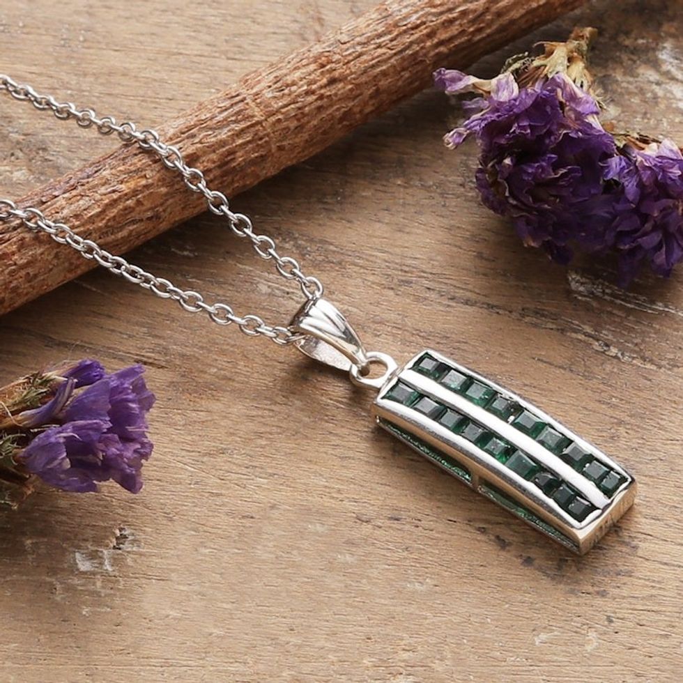 Indian-Made Rhodium-Plated 1-Carat Emerald Pendant Necklace 'Path to Glory'