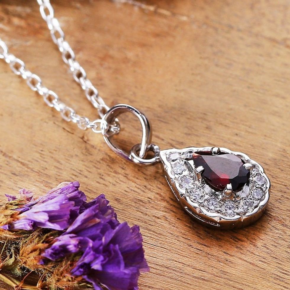 Romantic Natural 1-Carat Drop-Shaped Garnet Pendant Necklace 'Tear of Romance'