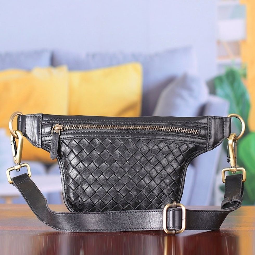 Black Criss Cross Leather Fanny Pack with Adjustable Strap 'Trendy Versatility'
