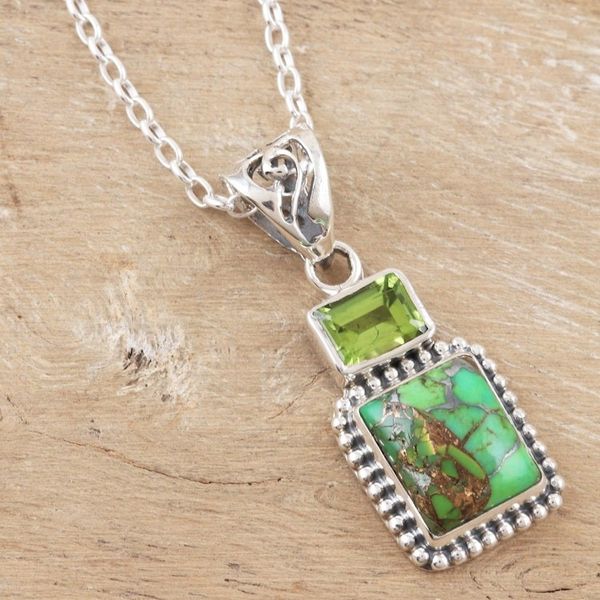Alternate image for Indian Sterling Silver and Peridot Pendant Necklace Blissful Evening in Green