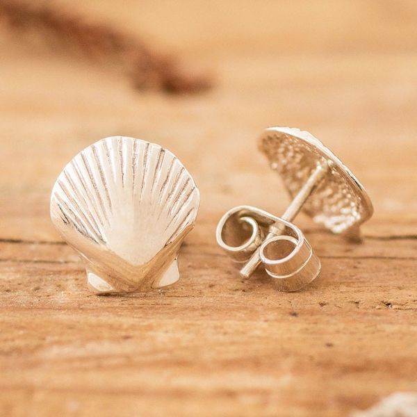 Alternate image for Seashell-Shaped High-Polished Sterling Silver Stud Earrings Aquatic Mystery