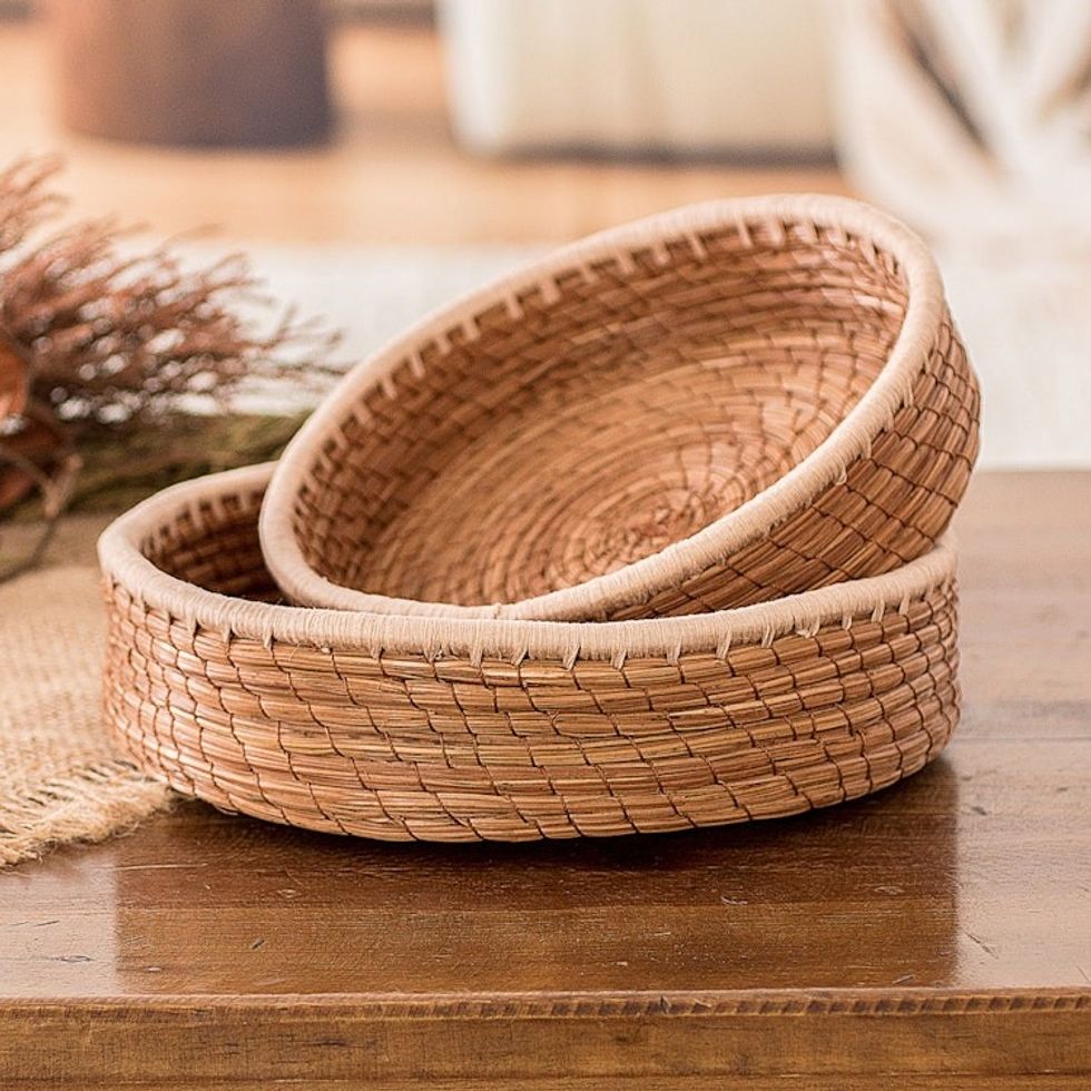 Set of 2 Woven Spiral Pine Needle Baskets with Ivory Trim 'Ivory Lands'