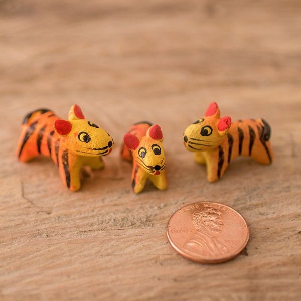 Alternate image for Set of 3 Hand-painted Tiger-themed Ceramic Figurines Tiger Family