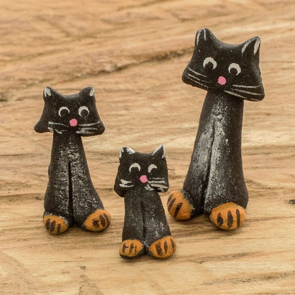 Set of 3 Hand-painted Black Cat-shaped Ceramic Figurines 'Black Cat Family'