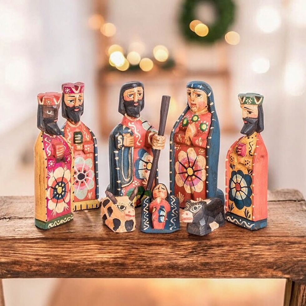 Hand-Painted Folk Art-Themed 8-Piece Pinewood Nativity Scene 'The Promised Arrival'