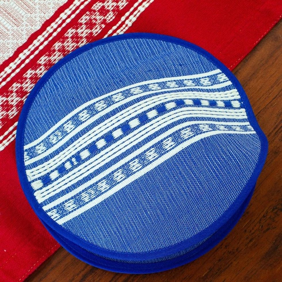 Handwoven Mexican Blue and Ivory Cotton Tortilla Warmer 'Sapphire Sensation'