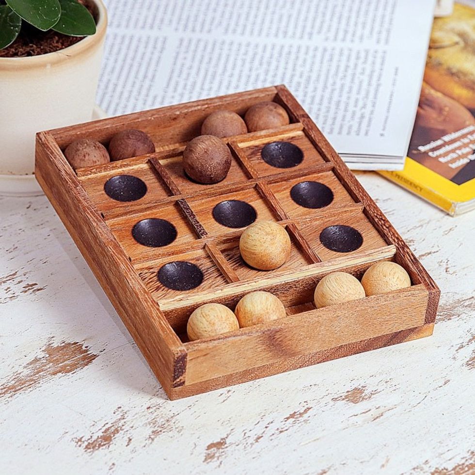 Hand Carved Raintree Wood Tic-Tac-Toe Board Game 'Lucky Strike'