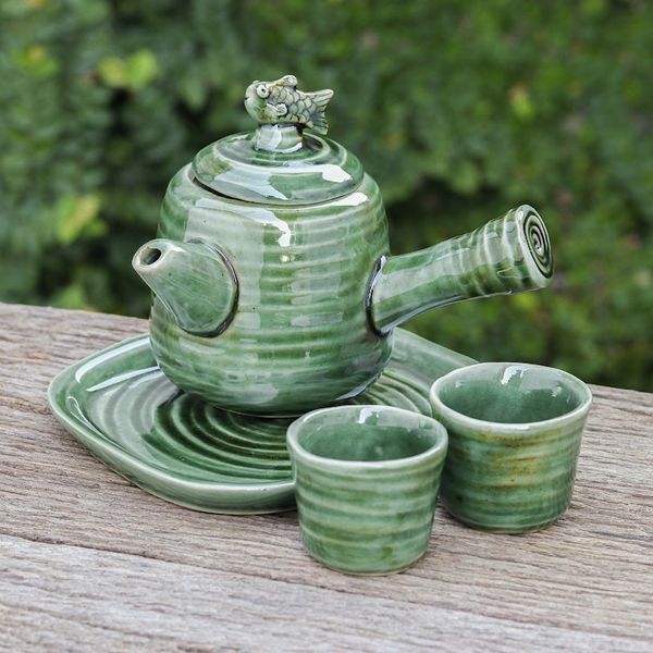 Alternate image for Fish-Themed Green Ceramic Tea Set with Two Cups and a Tray Cozy Fins