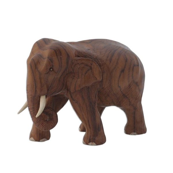 Alternate image for Teak sculpture Purposeful Elephant