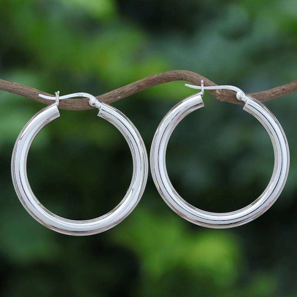 Sterling Silver Hoop Earrings Crafted in Thailand 'Exquisite Loop'