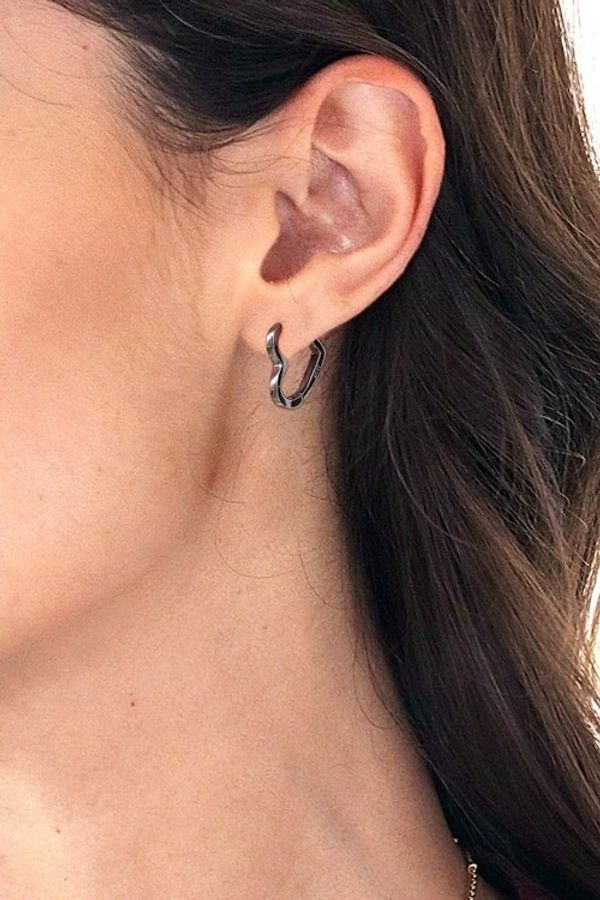 Alternate image for Heart-Themed Polished Rhodium-Plated Silver Hoop Earrings Everlasting Love