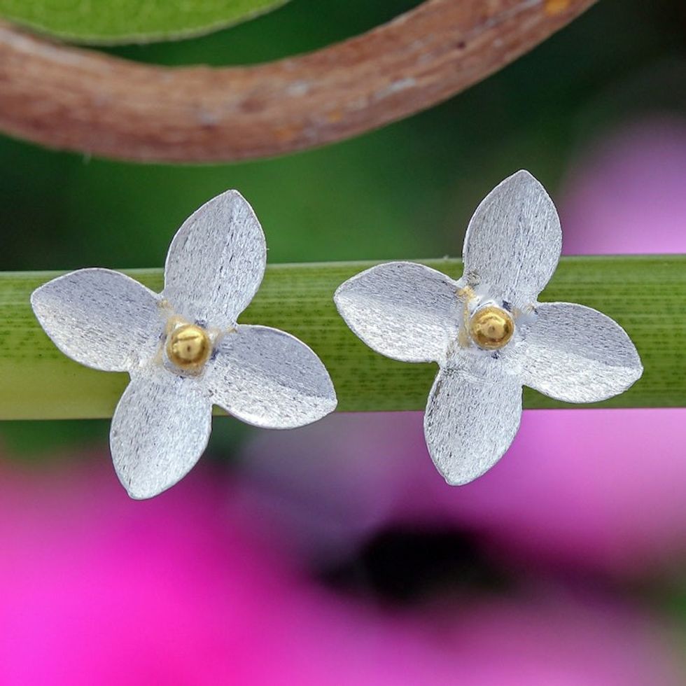 18k Gold-Accented Flower-Shaped Button Earrings 'Grace of Spring'