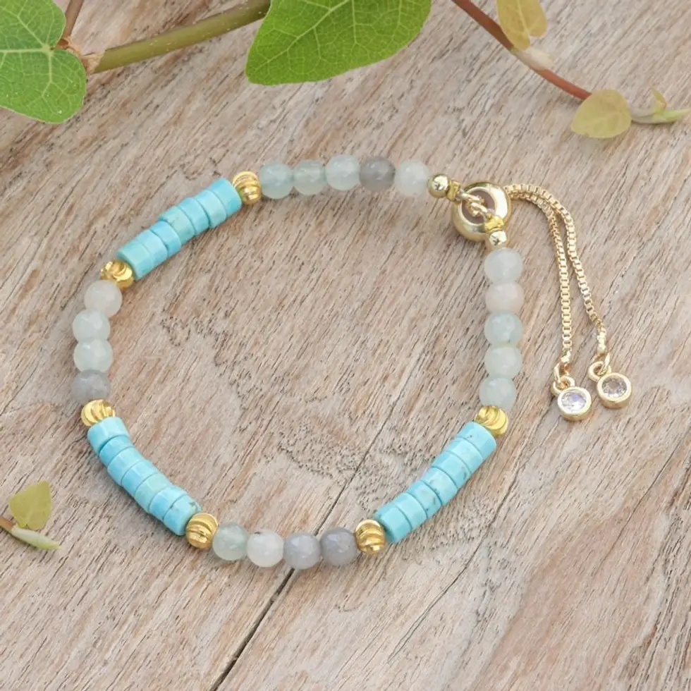 Howlite and Quartz Beaded Adjustable Wristband Bracelet 'Gorgeous Flair'