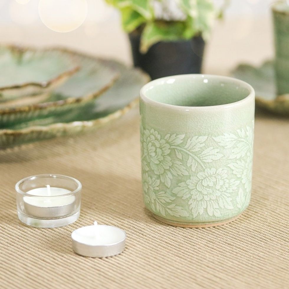 Leafy and Floral Green Ceramic Teacup with Crackled Finish 'Wealthy Peony'