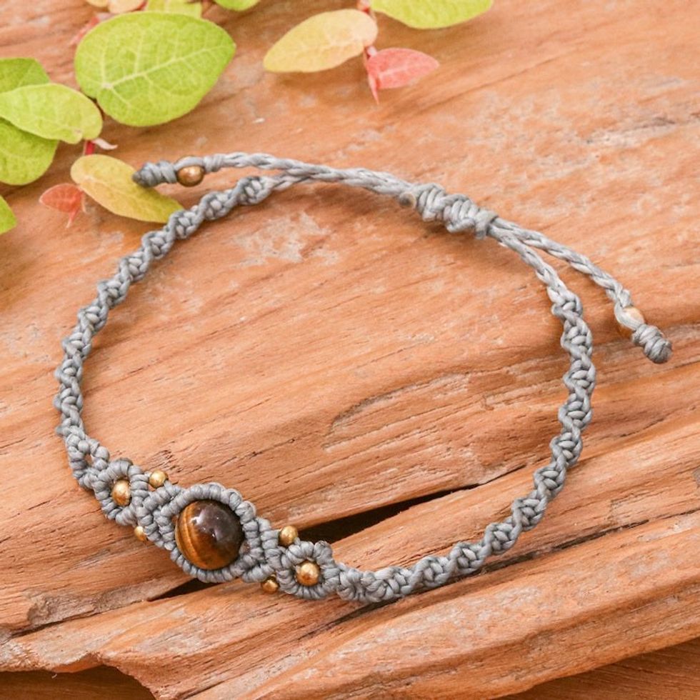 Thai Handcrafted Grey Tiger's Eye Macrame Pendant Bracelet 'Sole Power'