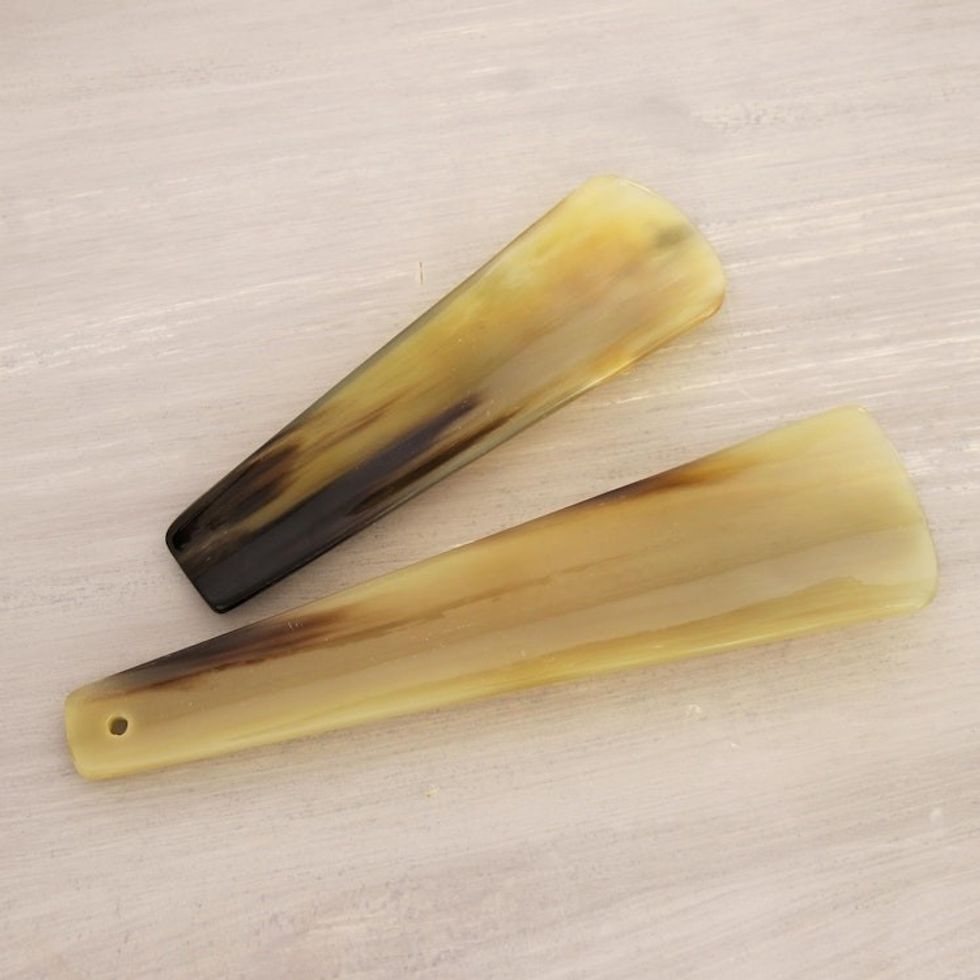Natural Horn Shoehorns from India Pair 'Refined Stroll'