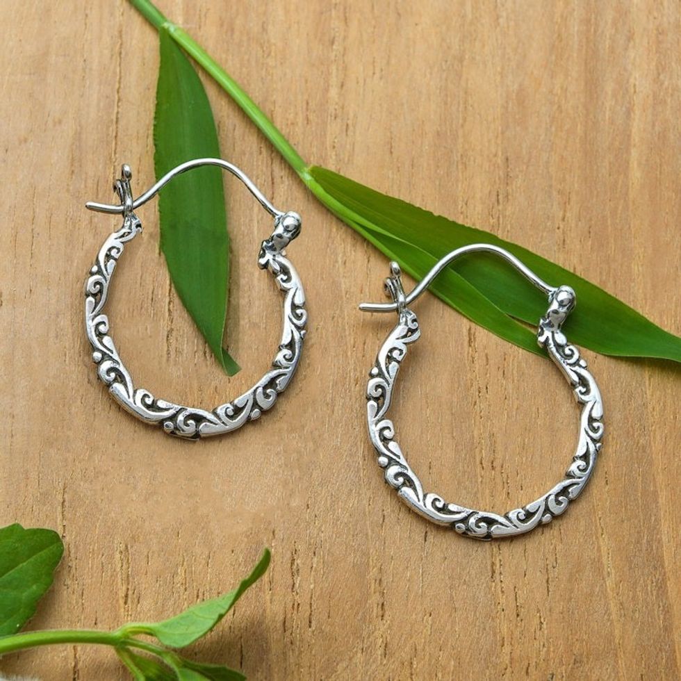 Vine-Themed Oxidized Polished Sterling Silver Hoop Earrings 'Vintage Air'