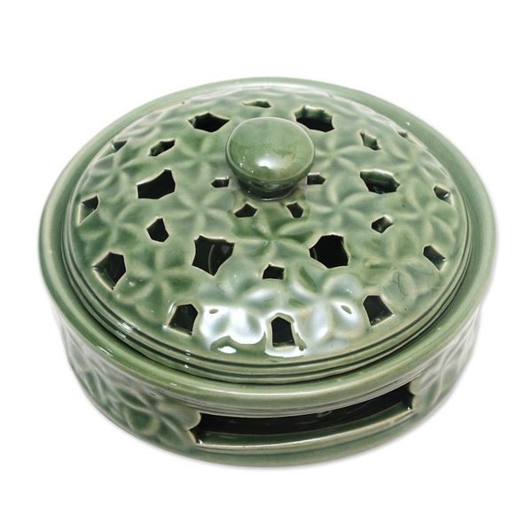 Alternate image for Balinese Handmade Green Porcelain Mosquito Coil Holder Plumeria Blooms in Green