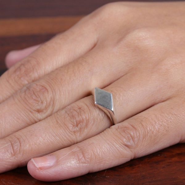 Alternate image for High-Polished Diamond-Shaped Sterling Silver Band Ring Diamond Desire