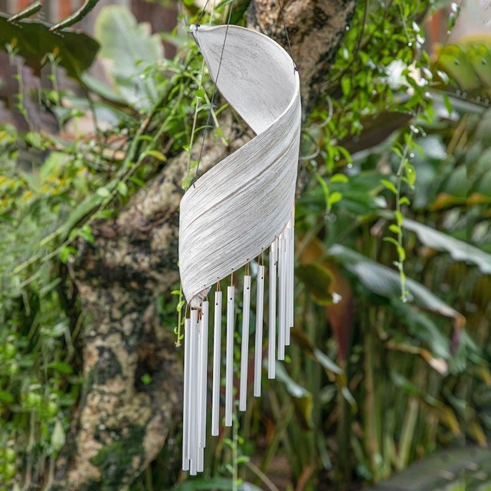 Distressed White Coconut Fiber and Aluminum Pipe Wind Chime 'Wind Melody'