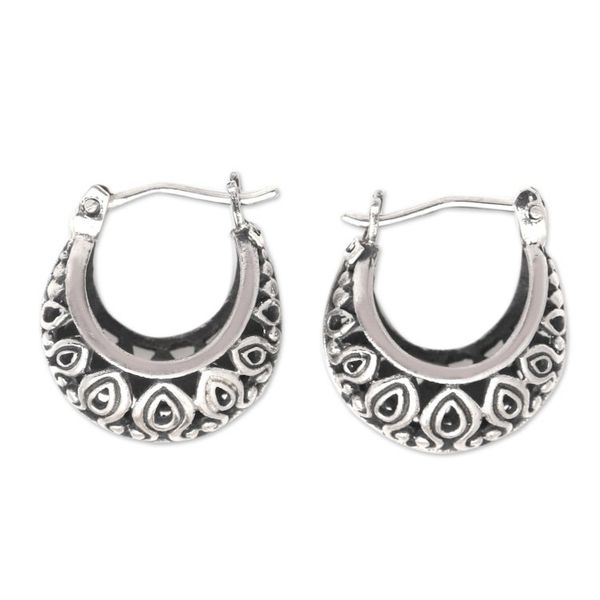 Alternate image for Polished Armadillo-Patterned Sterling Silver Hoop Earrings Lady Armadillo