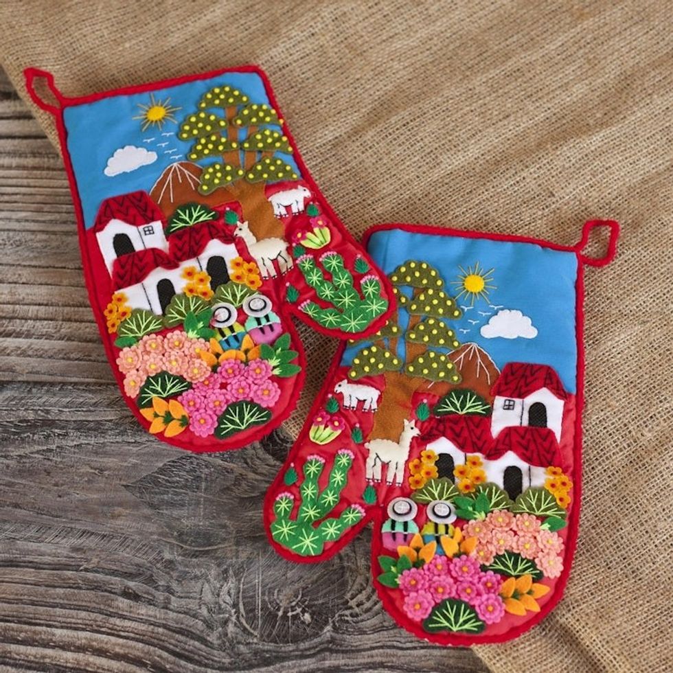Patchwork Cotton Blend Decorative Oven Mitts Pair 'Andean Nature'