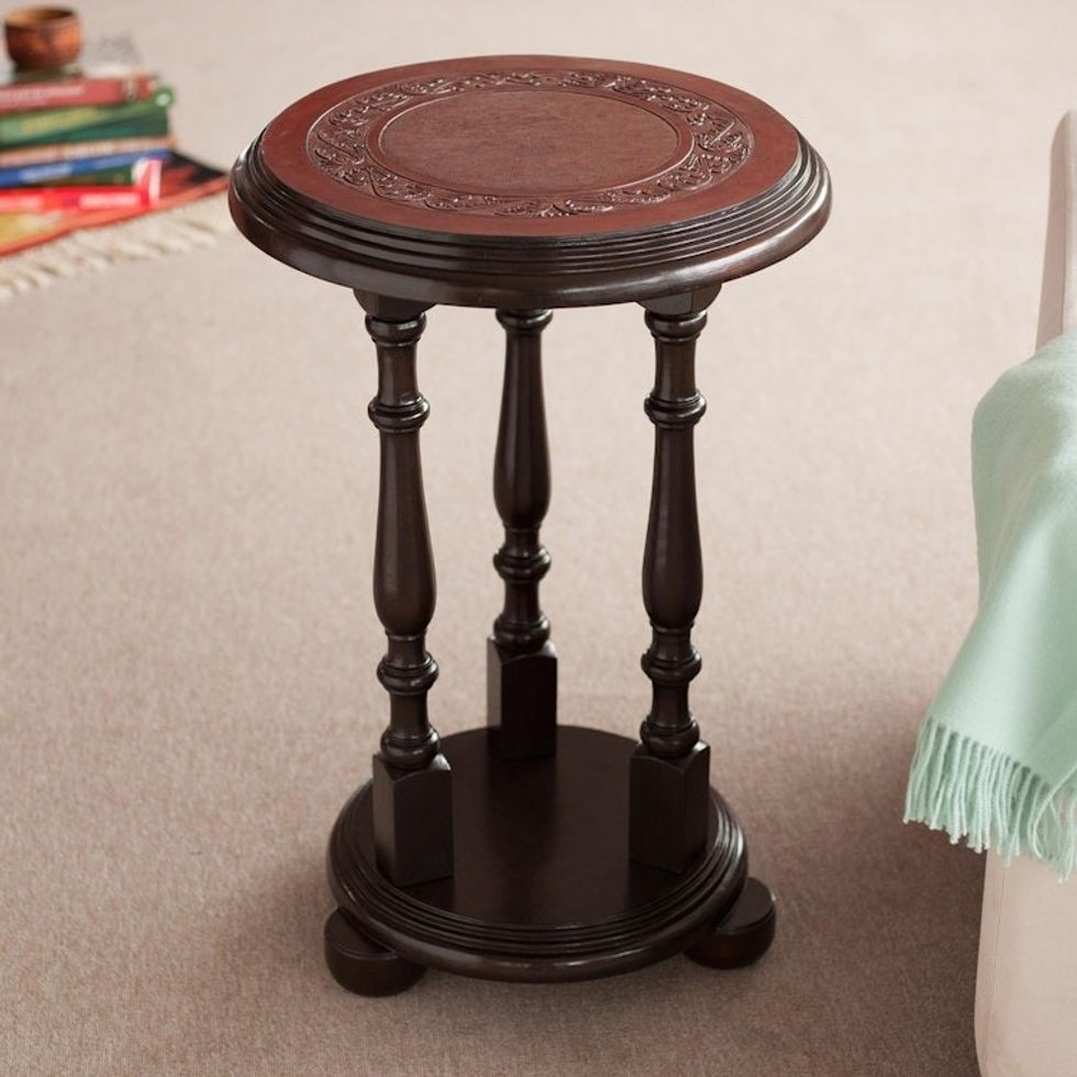 Traditional Leather Pedestal Wood Accent Table 'Pedestal'