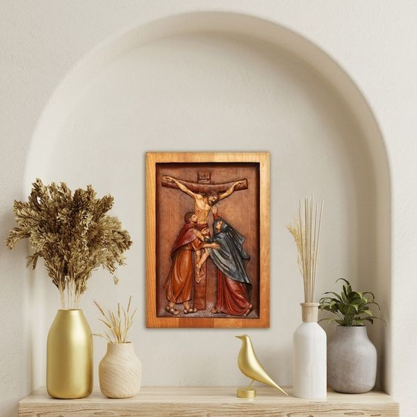 Alternate image for Cedar relief panel Jesus on the Cross