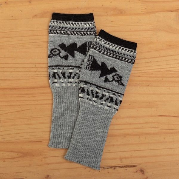Alternate image for Soft Fingerless Mitts in 100 Baby Alpaca from Peru Chancay Icons in Grey