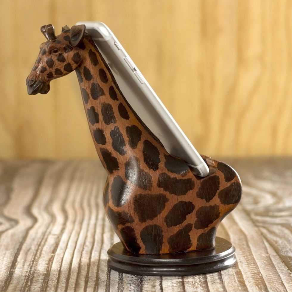 Hand Crafted Giraffe Cellphone Holder 'Elegant Giraffe'
