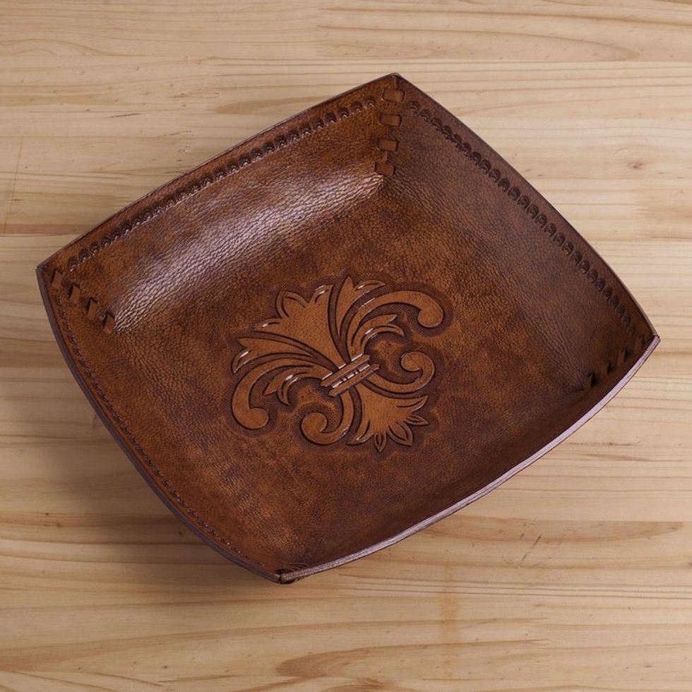 Peru Handcrafted Tooled Leather Andean Fleur-de-Lis Catchall 'Andean Fleur-de-Lis'