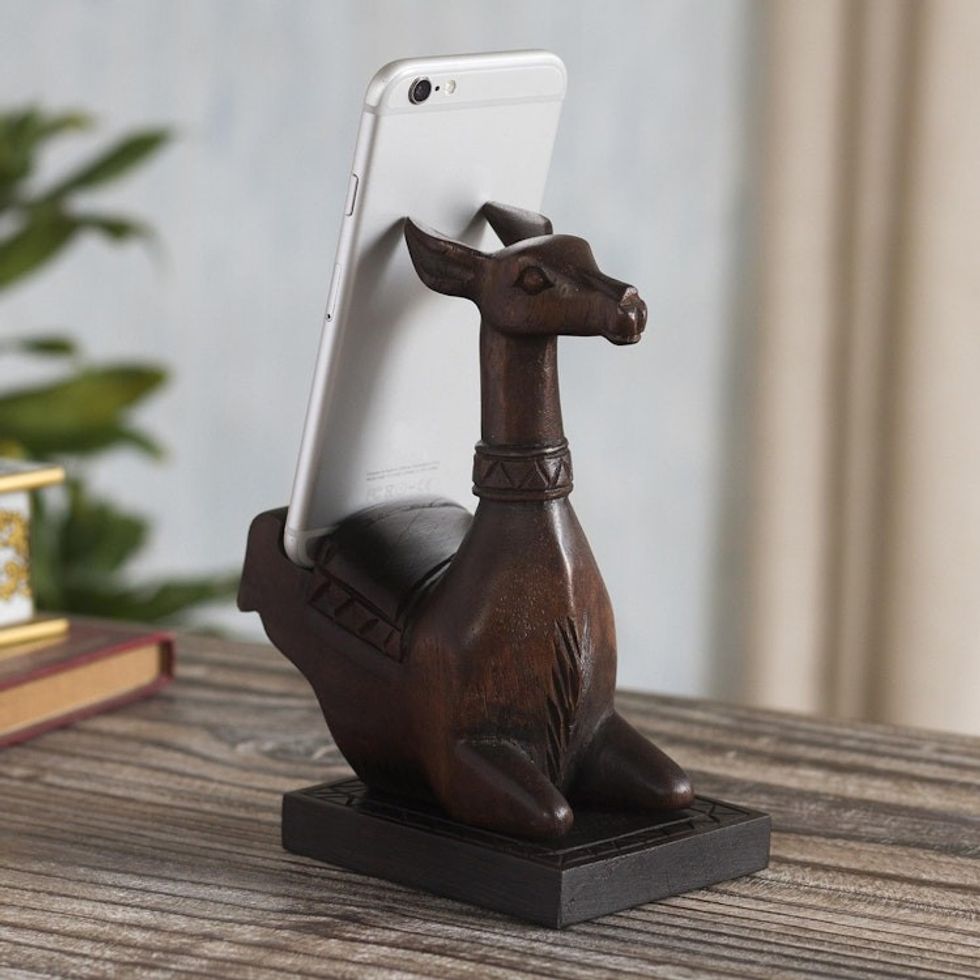 Hand-carved Vicua Wood Phone Holder From Peru 'Andes Vicua'