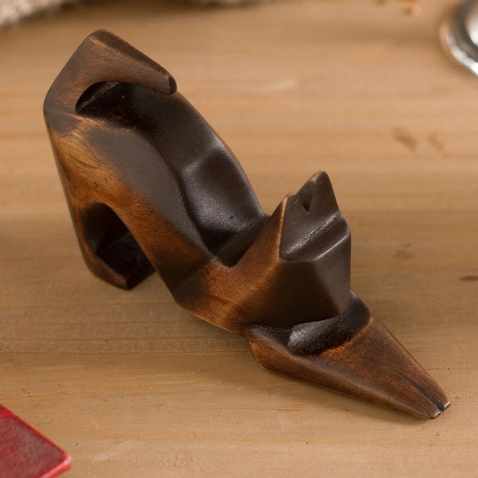 Hand-Carved Cedar Wood Cat Figurine from Peru 'Simple Cat'