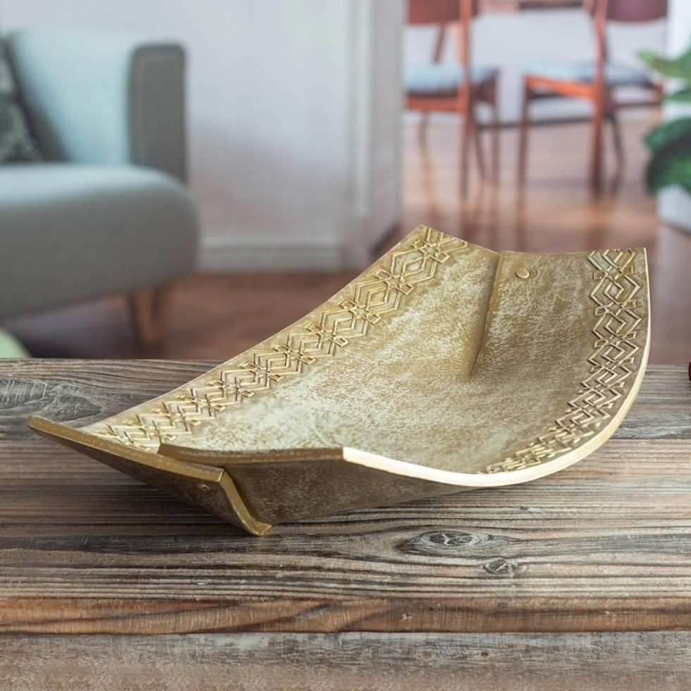 Handmade Leather Centerpiece 'Canoe'